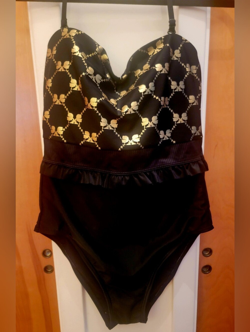 Karl Lagerfeld Paris NWOT Gold Logo Monogram Ruffle One Piece Swimsuit Black Med